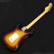 画像14: Fender Custom Shop　Vintage Custom 1962 Stratocaster Time Capsule Package - Maple #R132634 [3-Color Sunburst] (14)