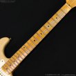 画像8: Fender Custom Shop　Masterbuilt 1955 Stratocaster Relic by Todd Krause [Aged Desert Sand] (8)