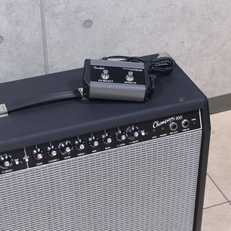 Fender Champion 100 アンプ 説明書＋本体＋フットスイッチ付き - アンプ